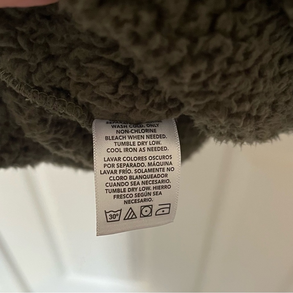 Men’s Alpine Olive Sherpa Fleece Pullover - Picture 5 of 5